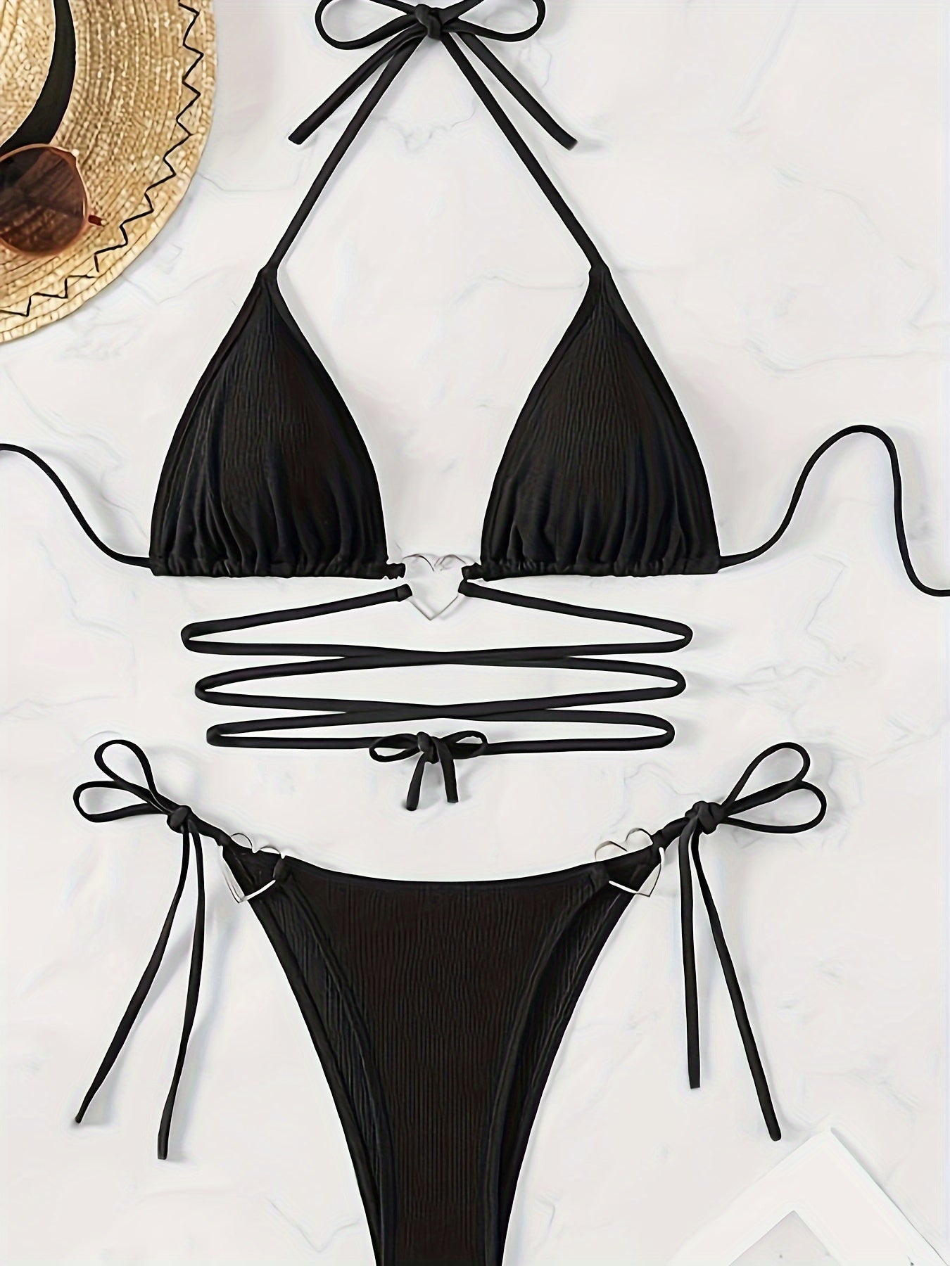 Sexy 2-delige bikini met hartdetail en rugloos ontwerp